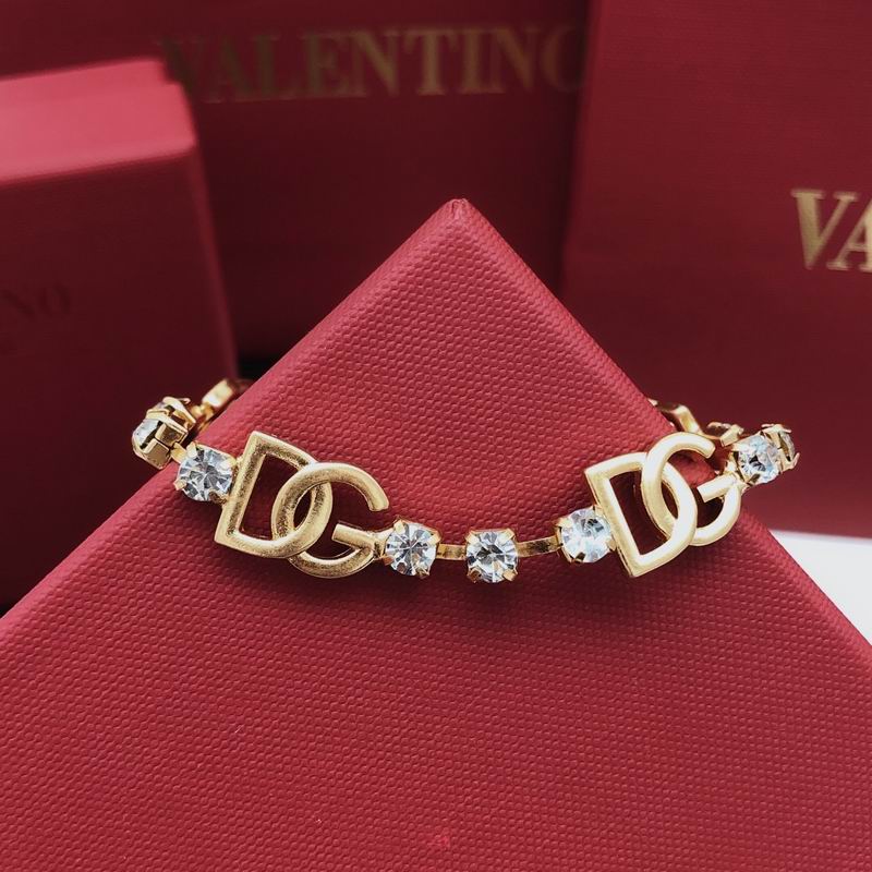 DG bracelet lyr12